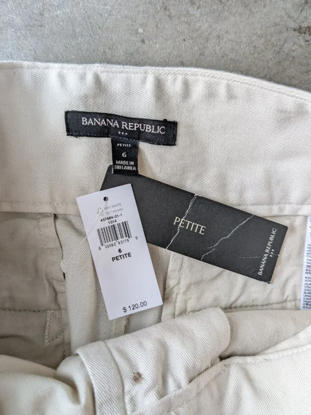 Banana Republic Heritage Explorer Pleated Buckle Cargo Pant size 6 petite NWT